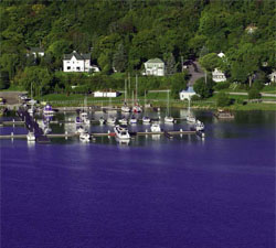 dest-canada-back_to-small