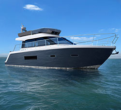 Sealine F380