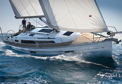 Bavaria 37 Exterior
