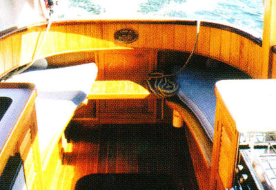 Logan 33 - Cockpit and Galley