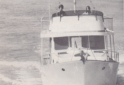 Oceania 36 Sedan - Bow