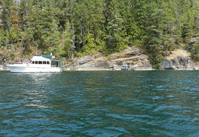 Stern Tie at Melanie Cove