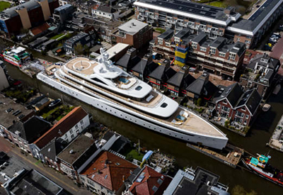Dutch Yacht