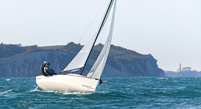 First 18 SE Sailing Exp4