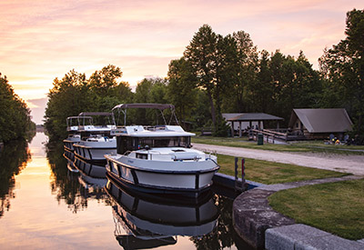 Le Boat on the Rideau Canal