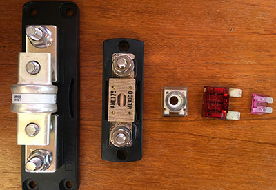 10 Fuses