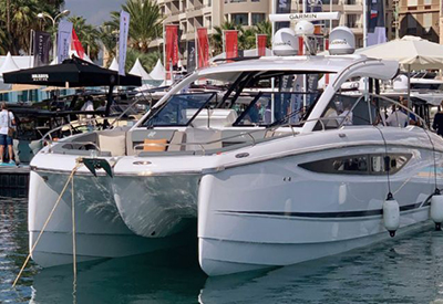 Four Winns TH36 Bow