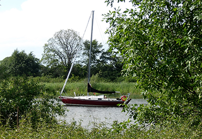 Svala at anchor 400